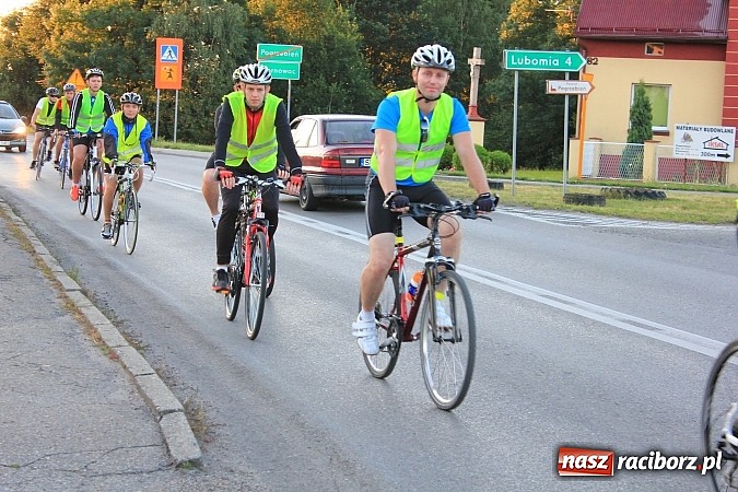 Zdjęcie w galerii na portalu naszraciborz.pl: Rowerem z Lubomi na Jasną Górę wiadomości z regionu