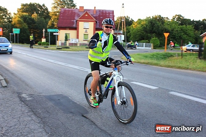 Zdjęcie w galerii na portalu naszraciborz.pl: Rowerem z Lubomi na Jasną Górę wiadomości z regionu