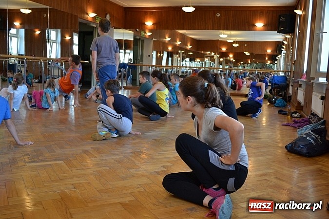 Zdjęcie w galerii na portalu naszraciborz.pl: Breakdance króluje na parkiecie Strzechy wiadomości z regionu