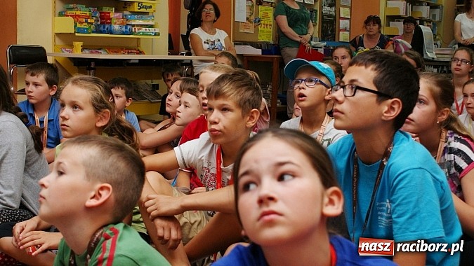 Zdjęcie w galerii na portalu naszraciborz.pl: Olimpijskie zajęcia dla dzieci w raciborskiej bibliotece z Ryszardem Wolnym wiadomości z regionu