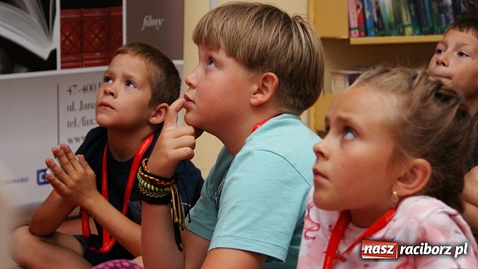 Zdjęcie w galerii na portalu naszraciborz.pl: Olimpijskie zajęcia dla dzieci w raciborskiej bibliotece z Ryszardem Wolnym wiadomości z regionu