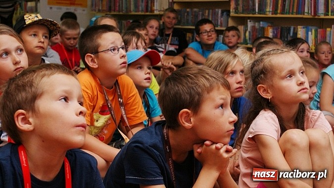 Zdjęcie w galerii na portalu naszraciborz.pl: Olimpijskie zajęcia dla dzieci w raciborskiej bibliotece z Ryszardem Wolnym wiadomości z regionu