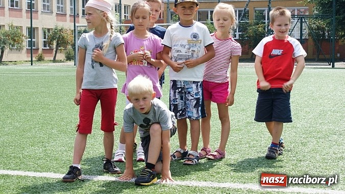 Zdjęcie w galerii na portalu naszraciborz.pl: Olimpijskie zajęcia dla dzieci w raciborskiej bibliotece z Ryszardem Wolnym wiadomości z regionu