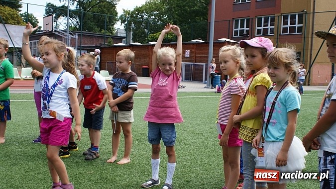 Zdjęcie w galerii na portalu naszraciborz.pl: Olimpijskie zajęcia dla dzieci w raciborskiej bibliotece z Ryszardem Wolnym wiadomości z regionu