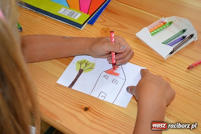 Zdjęcie w galerii na portalu naszraciborz.pl: Nauka poprzez zabawę, czyli Kamishibai  wiadomości z regionu