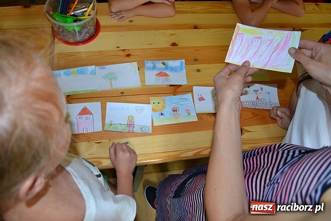 Zdjęcie w galerii na portalu naszraciborz.pl: Nauka poprzez zabawę, czyli Kamishibai  wiadomości z regionu