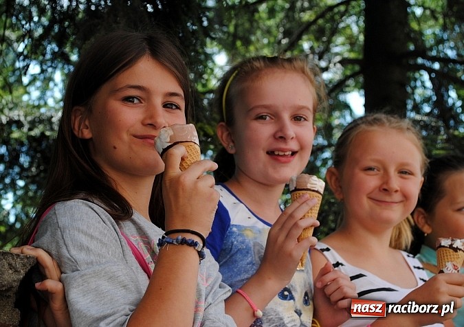 Zdjęcie w galerii na portalu naszraciborz.pl: Słoneczne zakończenie Lata z Kulturką w Kietrzu wiadomości z regionu