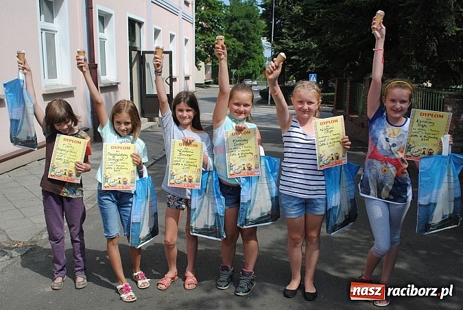 Zdjęcie w galerii na portalu naszraciborz.pl: Słoneczne zakończenie Lata z Kulturką w Kietrzu wiadomości z regionu