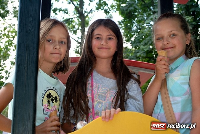 Zdjęcie w galerii na portalu naszraciborz.pl: Słoneczne zakończenie Lata z Kulturką w Kietrzu wiadomości z regionu