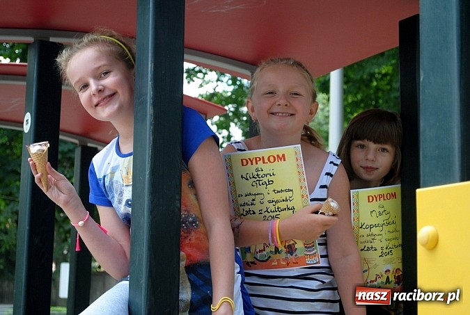 Zdjęcie w galerii na portalu naszraciborz.pl: Słoneczne zakończenie Lata z Kulturką w Kietrzu wiadomości z regionu