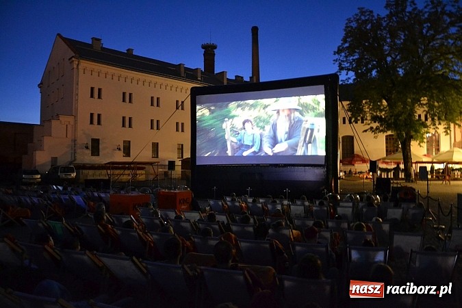 Zdjęcie w galerii na portalu naszraciborz.pl: Władca Pierścieni w zamkowej scenerii, czyli kino Allegro w Raciborzu wiadomości z regionu