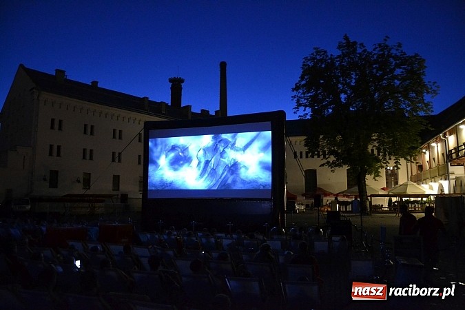 Zdjęcie w galerii na portalu naszraciborz.pl: Władca Pierścieni w zamkowej scenerii, czyli kino Allegro w Raciborzu wiadomości z regionu