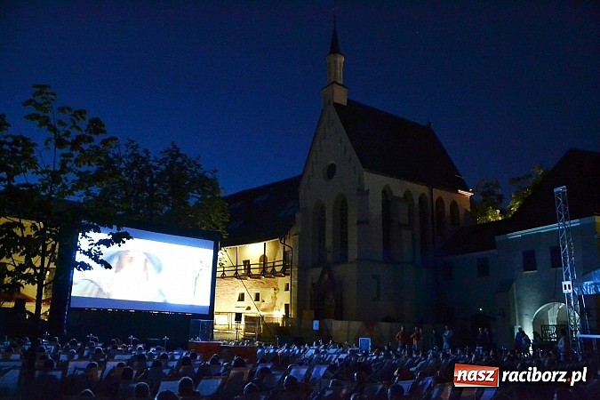 Zdjęcie w galerii na portalu naszraciborz.pl: Władca Pierścieni w zamkowej scenerii, czyli kino Allegro w Raciborzu wiadomości z regionu