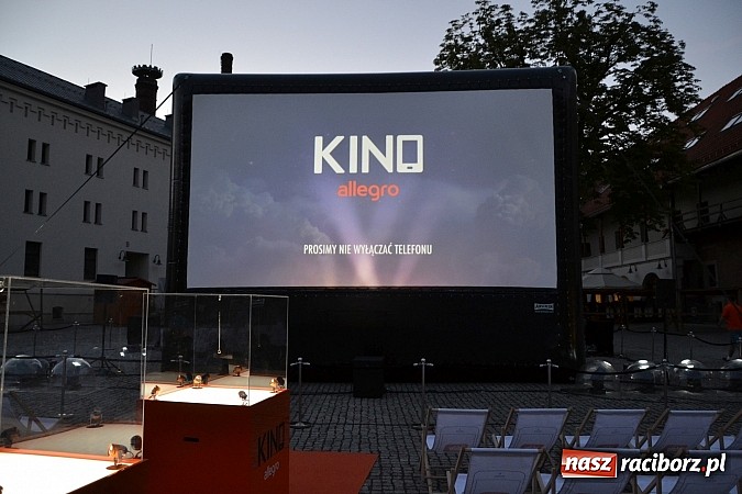 Zdjęcie w galerii na portalu naszraciborz.pl: Władca Pierścieni w zamkowej scenerii, czyli kino Allegro w Raciborzu wiadomości z regionu