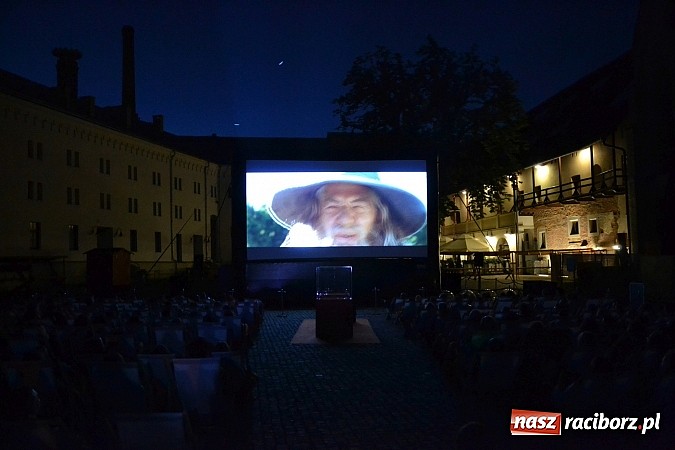 Zdjęcie w galerii na portalu naszraciborz.pl: Władca Pierścieni w zamkowej scenerii, czyli kino Allegro w Raciborzu wiadomości z regionu