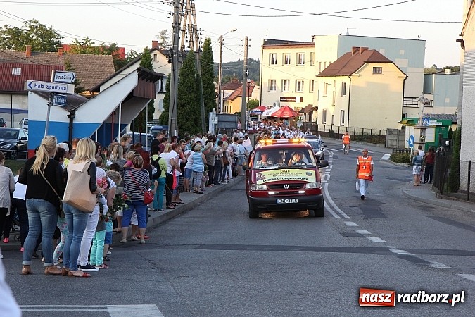 Zdjęcie w galerii na portalu naszraciborz.pl: Lubomscy pielgrzymi wrócili z Jasnej Góry wiadomości z regionu