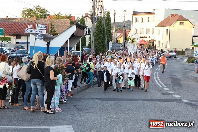 Zdjęcie w galerii na portalu naszraciborz.pl: Lubomscy pielgrzymi wrócili z Jasnej Góry wiadomości z regionu