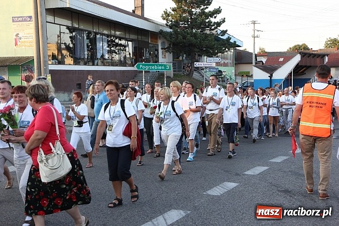 Zdjęcie w galerii na portalu naszraciborz.pl: Lubomscy pielgrzymi wrócili z Jasnej Góry wiadomości z regionu