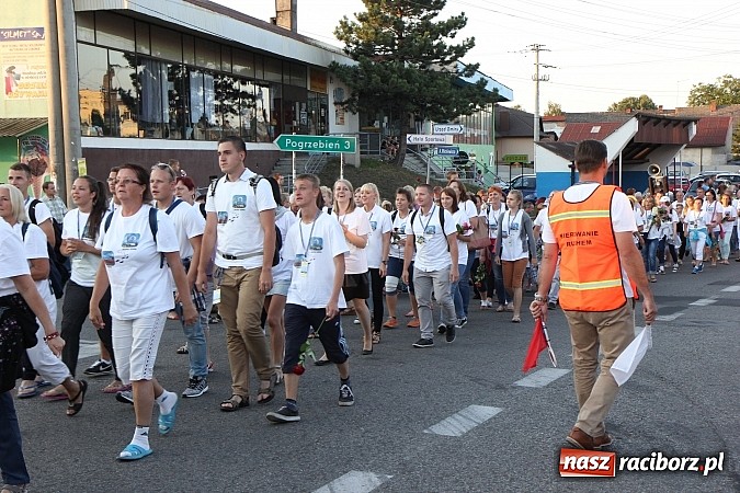 Zdjęcie w galerii na portalu naszraciborz.pl: Lubomscy pielgrzymi wrócili z Jasnej Góry wiadomości z regionu