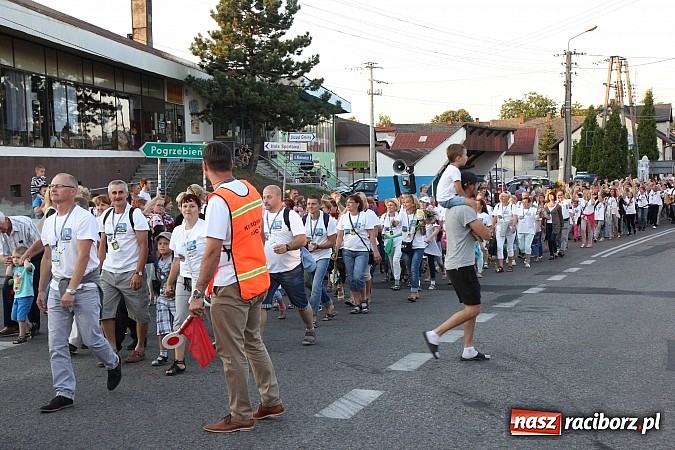 Zdjęcie w galerii na portalu naszraciborz.pl: Lubomscy pielgrzymi wrócili z Jasnej Góry wiadomości z regionu