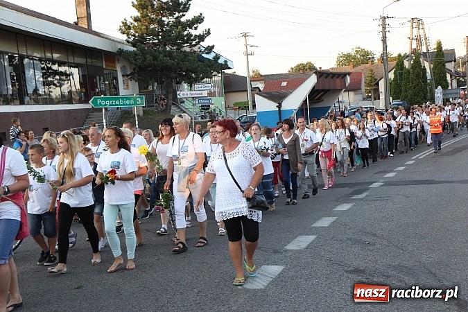 Zdjęcie w galerii na portalu naszraciborz.pl: Lubomscy pielgrzymi wrócili z Jasnej Góry wiadomości z regionu