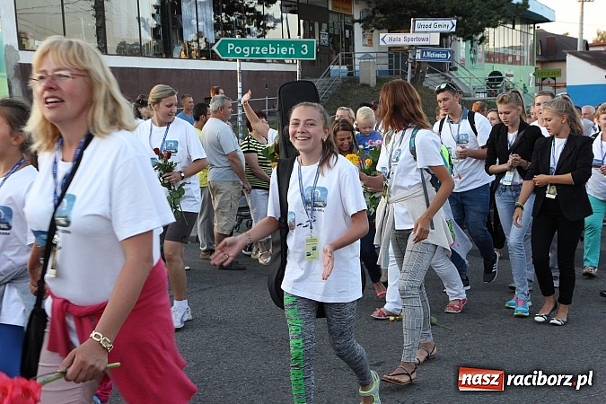 Zdjęcie w galerii na portalu naszraciborz.pl: Lubomscy pielgrzymi wrócili z Jasnej Góry wiadomości z regionu