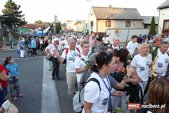 Zdjęcie w galerii na portalu naszraciborz.pl: Lubomscy pielgrzymi wrócili z Jasnej Góry wiadomości z regionu
