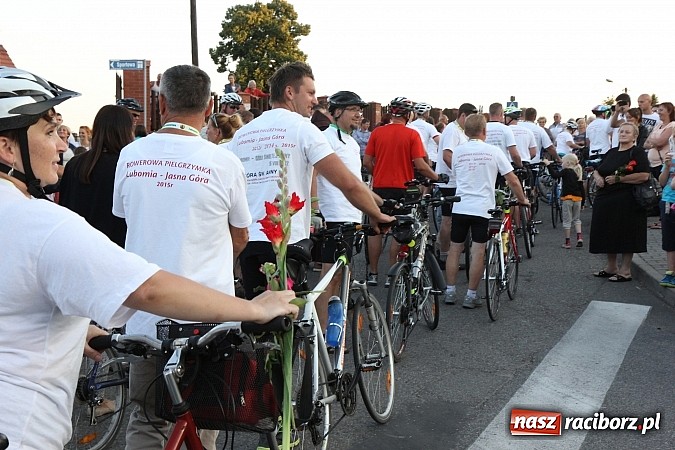 Zdjęcie w galerii na portalu naszraciborz.pl: Lubomscy pielgrzymi wrócili z Jasnej Góry wiadomości z regionu