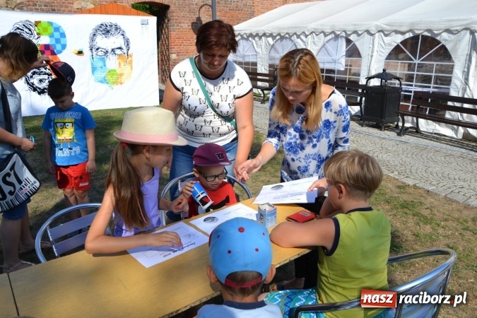 Zdjęcie w galerii na portalu naszraciborz.pl: Letnia Akcja Zamkowe Zuchy 2015 ruszyła na zamku  wiadomości z regionu