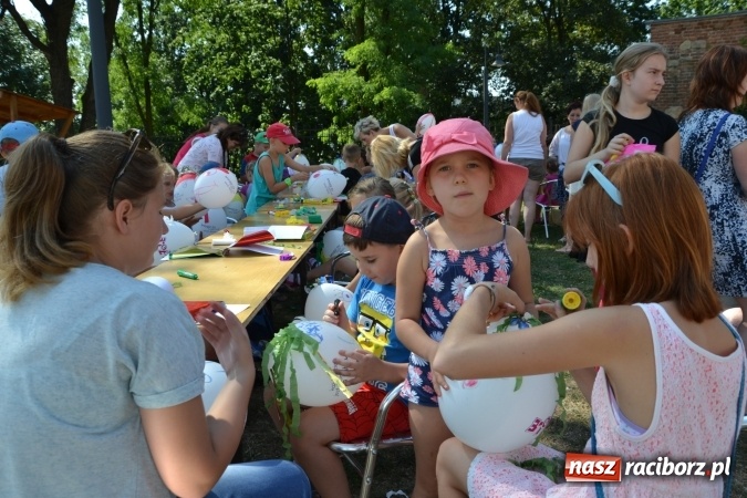 Zdjęcie w galerii na portalu naszraciborz.pl: Letnia Akcja Zamkowe Zuchy 2015 ruszyła na zamku  wiadomości z regionu