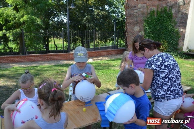 Zdjęcie w galerii na portalu naszraciborz.pl: Letnia Akcja Zamkowe Zuchy 2015 ruszyła na zamku  wiadomości z regionu