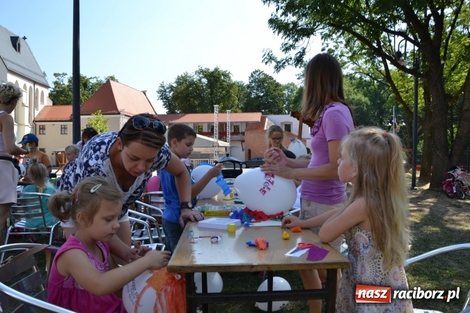 Zdjęcie w galerii na portalu naszraciborz.pl: Letnia Akcja Zamkowe Zuchy 2015 ruszyła na zamku  wiadomości z regionu