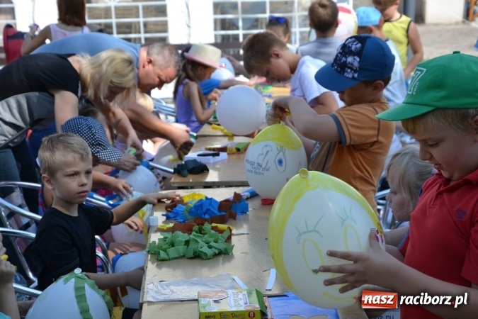 Zdjęcie w galerii na portalu naszraciborz.pl: Letnia Akcja Zamkowe Zuchy 2015 ruszyła na zamku  wiadomości z regionu