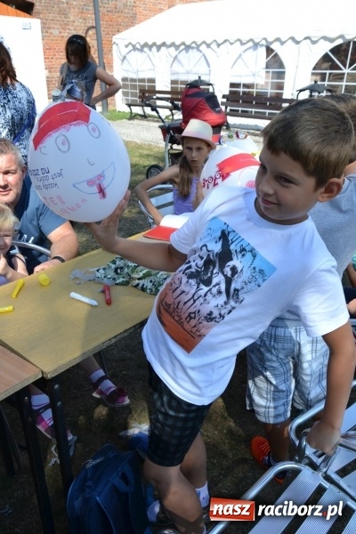 Zdjęcie w galerii na portalu naszraciborz.pl: Letnia Akcja Zamkowe Zuchy 2015 ruszyła na zamku  wiadomości z regionu