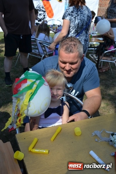 Zdjęcie w galerii na portalu naszraciborz.pl: Letnia Akcja Zamkowe Zuchy 2015 ruszyła na zamku  wiadomości z regionu