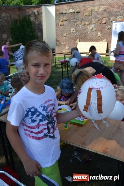 Zdjęcie w galerii na portalu naszraciborz.pl: Letnia Akcja Zamkowe Zuchy 2015 ruszyła na zamku  wiadomości z regionu