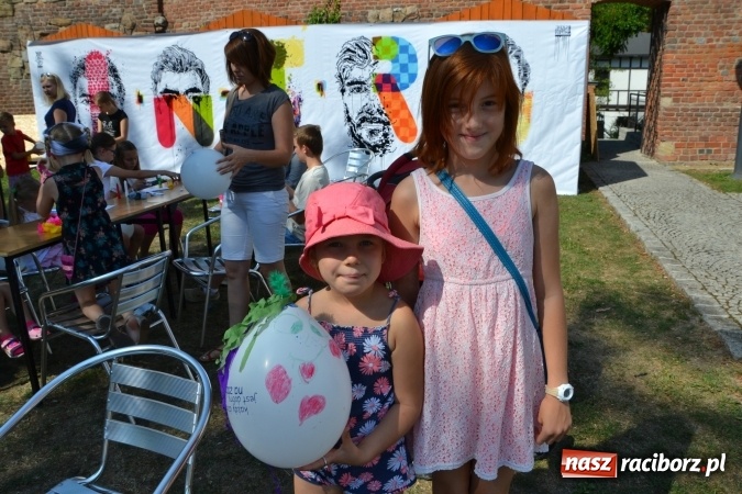 Zdjęcie w galerii na portalu naszraciborz.pl: Letnia Akcja Zamkowe Zuchy 2015 ruszyła na zamku  wiadomości z regionu