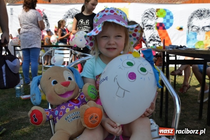 Zdjęcie w galerii na portalu naszraciborz.pl: Letnia Akcja Zamkowe Zuchy 2015 ruszyła na zamku  wiadomości z regionu