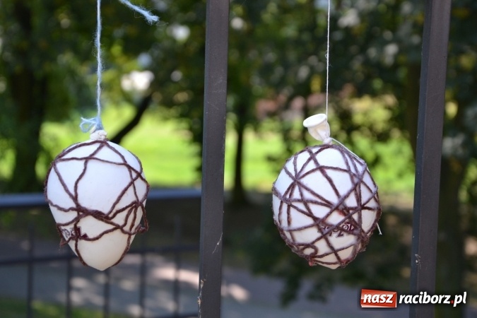 Zdjęcie w galerii na portalu naszraciborz.pl: Letnia Akcja Zamkowe Zuchy 2015 ruszyła na zamku  wiadomości z regionu