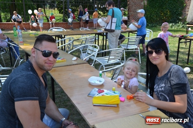 Zdjęcie w galerii na portalu naszraciborz.pl: Letnia Akcja Zamkowe Zuchy 2015 ruszyła na zamku  wiadomości z regionu