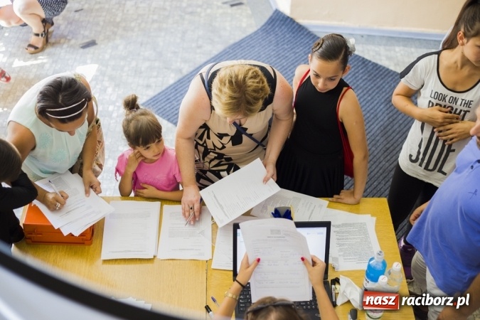 Zdjęcie w galerii na portalu naszraciborz.pl: Młodzi raciborzanie próbowali swoich sił w castingu do nowego programu SUPERDZIECIAK  wiadomości z regionu