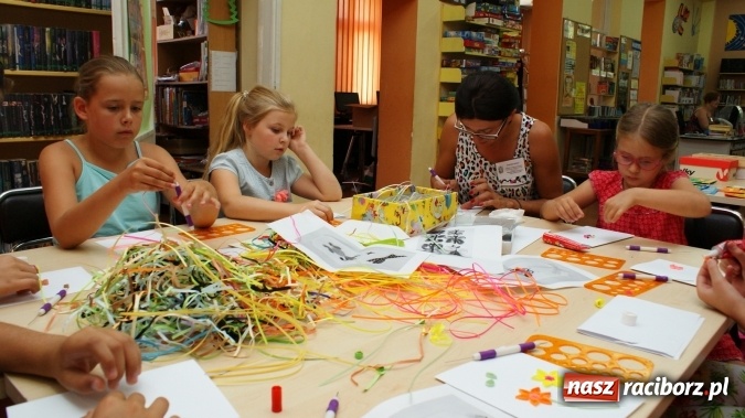 Zdjęcie w galerii na portalu naszraciborz.pl: Warsztaty z wyobraźnią – quilling wiadomości z regionu