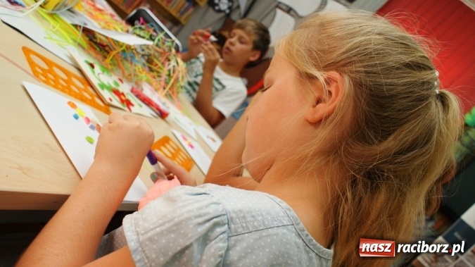 Zdjęcie w galerii na portalu naszraciborz.pl: Warsztaty z wyobraźnią – quilling wiadomości z regionu