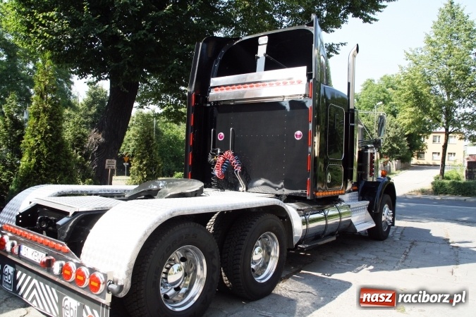 Zdjęcie w galerii na portalu naszraciborz.pl: Raciborzanin jest właścicielem ciężarówki Kenworth – jednej z dwóch znajdujących się w Polsce  wiadomości z regionu