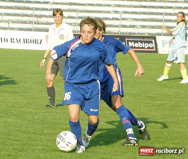 Zdjęcie w galerii na portalu naszraciborz.pl: Rezerwy nie zwalniają wiadomości z regionu