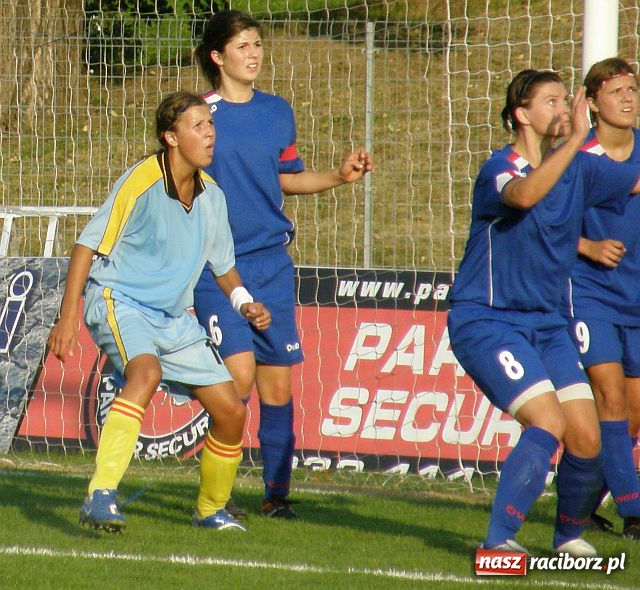 Zdjęcie w galerii na portalu naszraciborz.pl: Rezerwy nie zwalniają wiadomości z regionu