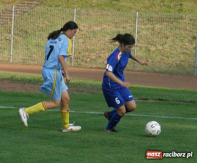 Zdjęcie w galerii na portalu naszraciborz.pl: Rezerwy nie zwalniają wiadomości z regionu