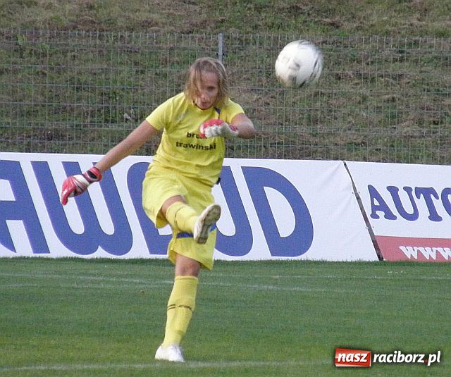 Zdjęcie w galerii na portalu naszraciborz.pl: Rezerwy nie zwalniają wiadomości z regionu