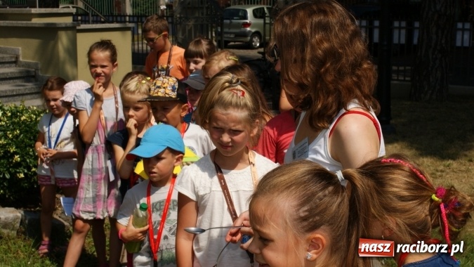 Zdjęcie w galerii na portalu naszraciborz.pl: Lato z Biblioteką w świecie dinozaurów wiadomości z regionu