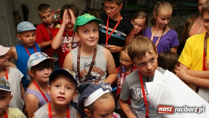 Zdjęcie w galerii na portalu naszraciborz.pl: Lato z Biblioteką w świecie dinozaurów wiadomości z regionu